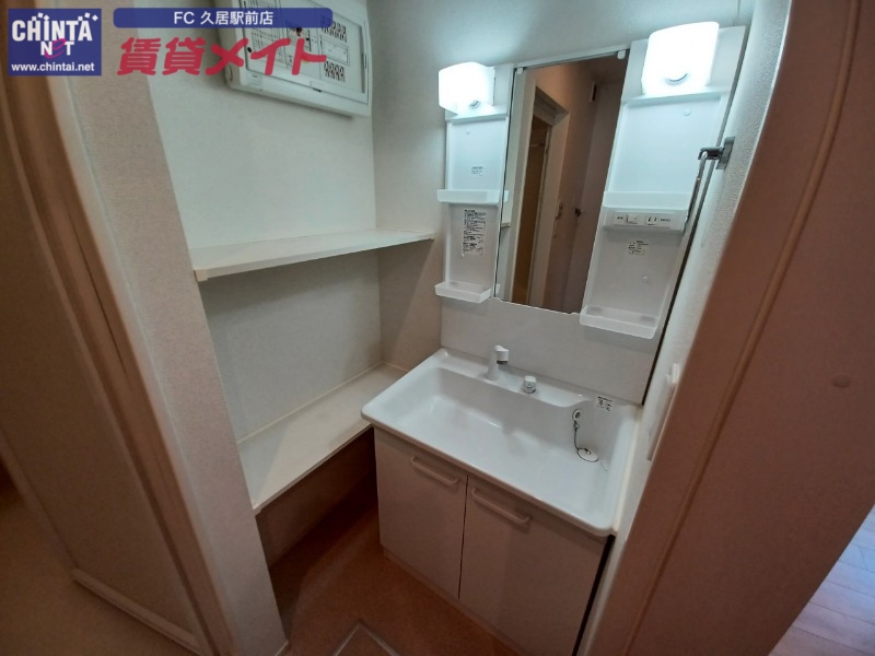 洗面設備　同型タイプ画像