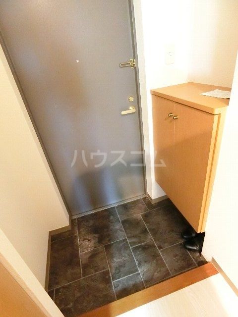クィーンズ九大前の玄関写真
