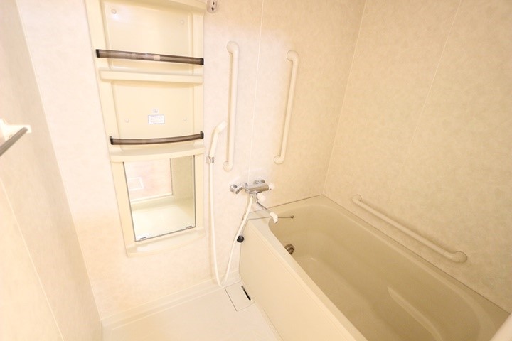 バス・シャワールーム　別部屋参考写真