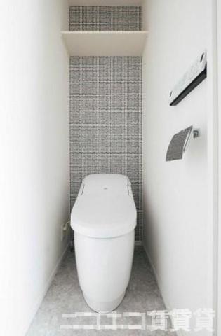 西武池袋線 椎名町駅 徒歩5分 3階建 築8年のトイレ写真