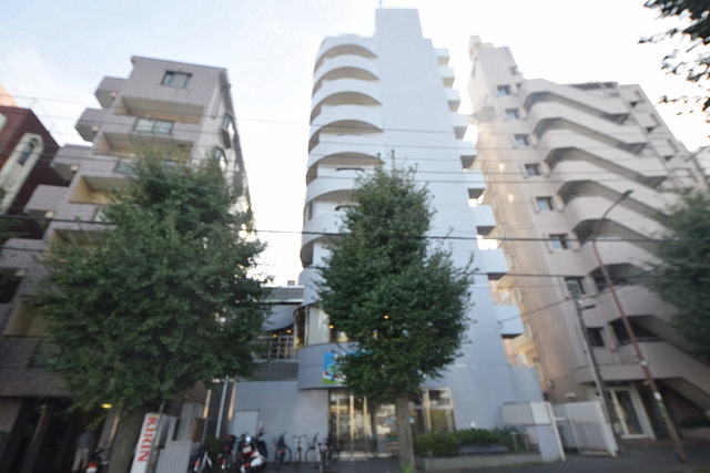 建物外観　～駅チカ物件ですっ～