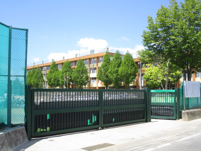 小学校　福室小学校（小学校）まで491m