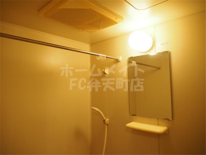 洗面設備　コンパクトで使いやすい洗面所