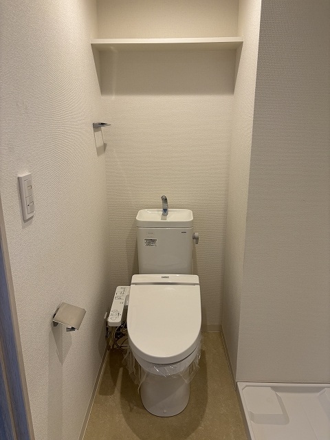 ◎2面採光角 NETフリー パティーナV代々木上原 OAVのトイレ写真