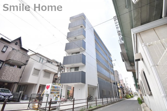 建物外観　オートロック・エレベーター付きマンションです