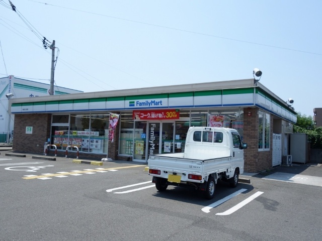コンビニ　ファミリーマート高知北久保店（コンビニ）まで298m