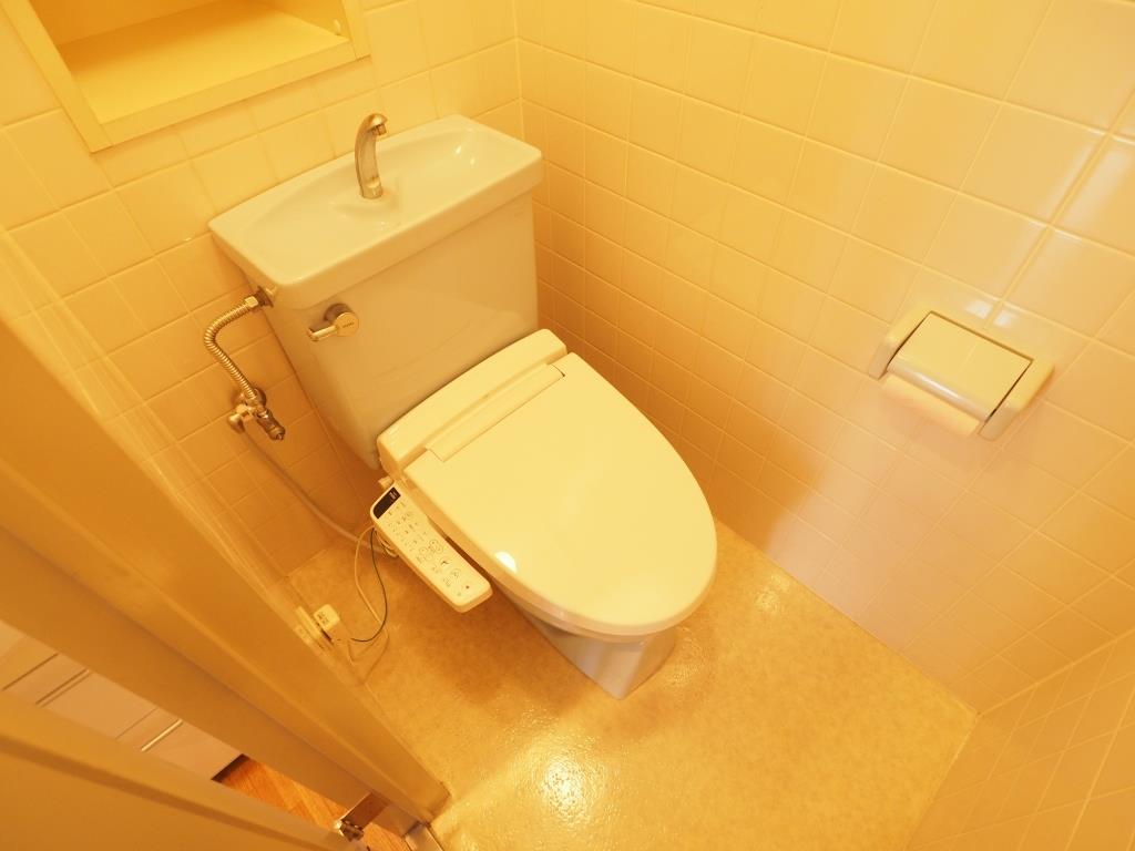 広島電鉄宇品線 宇品四丁目駅 徒歩2分 5階建 築32年のトイレ写真