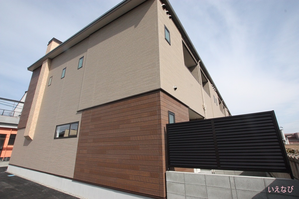 建物外観　建設中