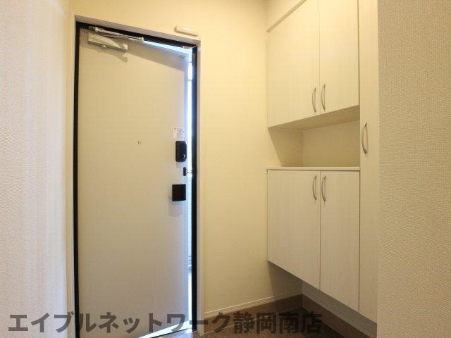 セレーノ小鹿の玄関写真