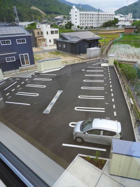 【広島市安佐北区大林のアパートの駐車場】