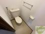 トイレ　こちらはトイレです。清潔感があり、安心して使用できます。