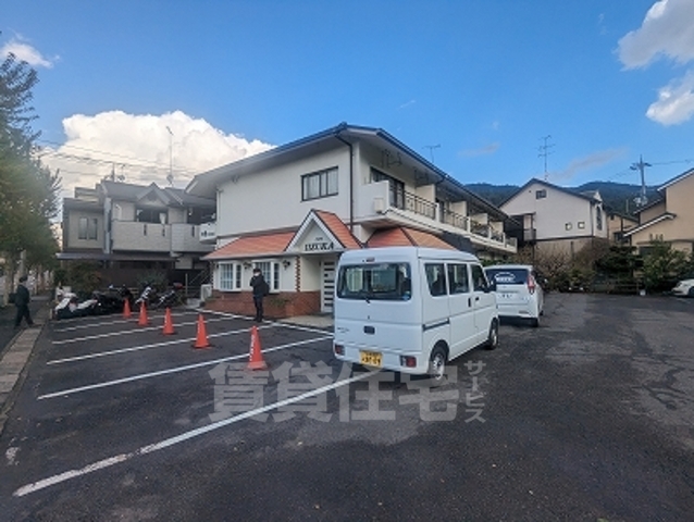 京都市伏見区醍醐切レ戸町のマンションの建物外観