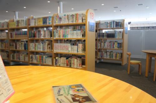 図書館　福岡市博多図書館（図書館）まで606m