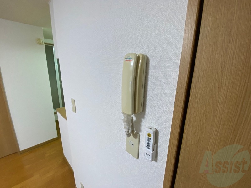 セキュリティ　インターホンは通話ができるので急な訪問があっても安心です。