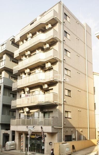 横浜市都筑区仲町台のマンションの建物外観