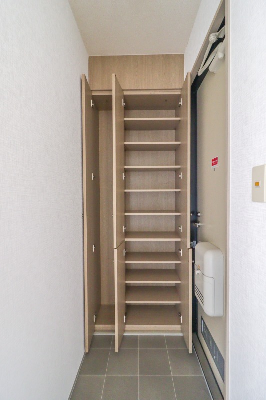 玄関　図面と現状に相違がある場合には現状を優先