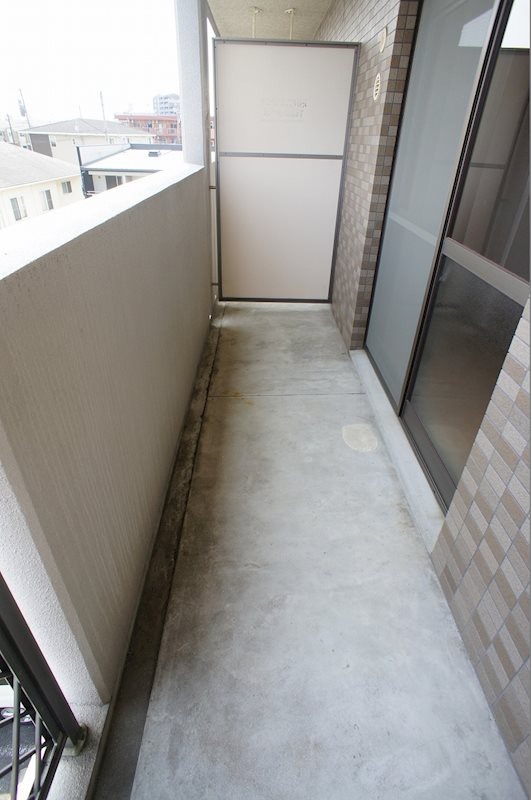 【糟屋郡粕屋町大字江辻のマンションのバルコニー】