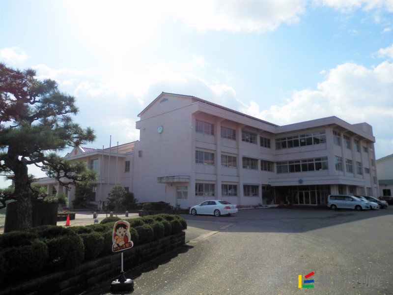 【エクセレント川副Ａ棟の小学校】