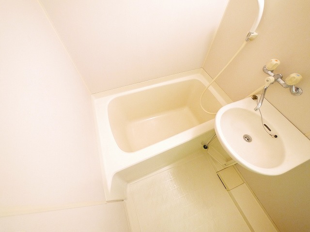 バス・シャワールーム　きれいなお風呂です