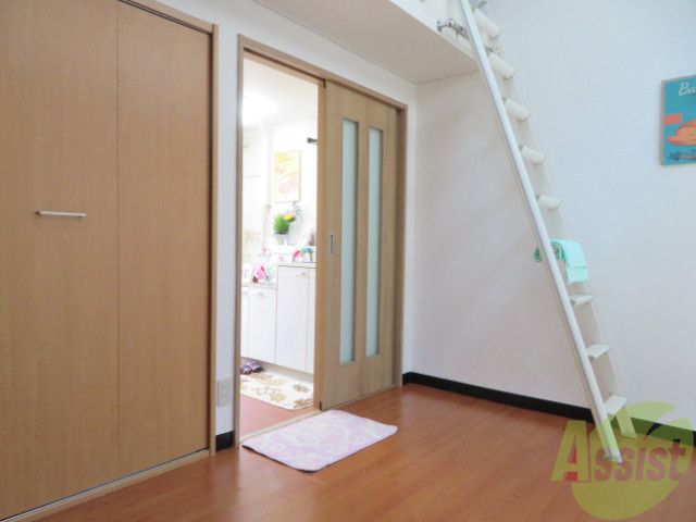 居室・リビング　リビングは、日当たりが良さそうで落ち着きますね。