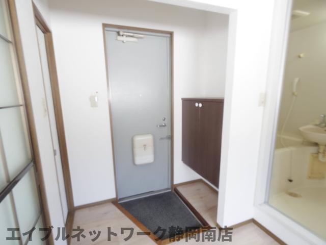 玄関　同イメージ反転