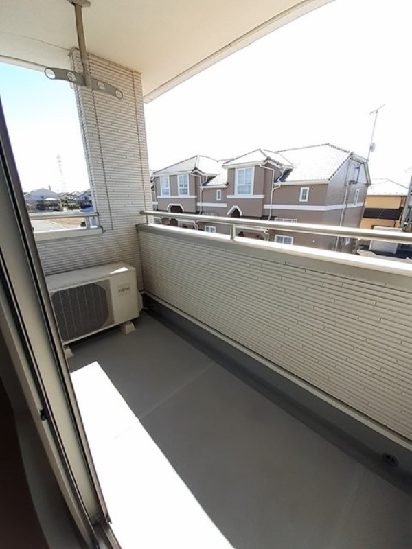 バルコニー　図面と現状に相違がある場合には現状を優先