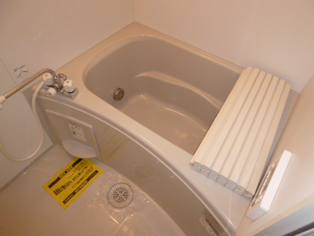 バス・シャワールーム　追い焚きバス