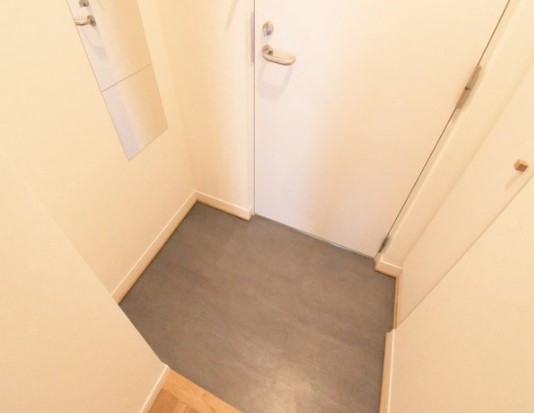 玄関　※参考画像