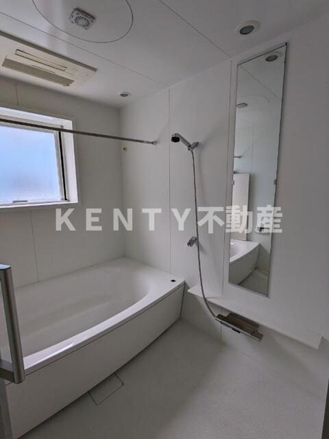 バス・シャワールーム　ゆったり過ごせるお風呂です