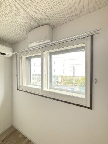その他設備　3重サッシの防音仕様です