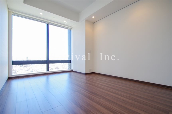 居室・リビング　広々とした空間のリビング