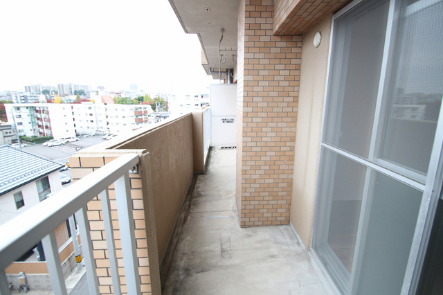 バルコニー　※他のお部屋の参考写真です。