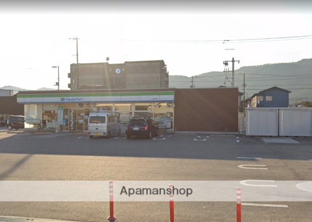 コンビニ　セブンイレブン（コンビニ）まで128m