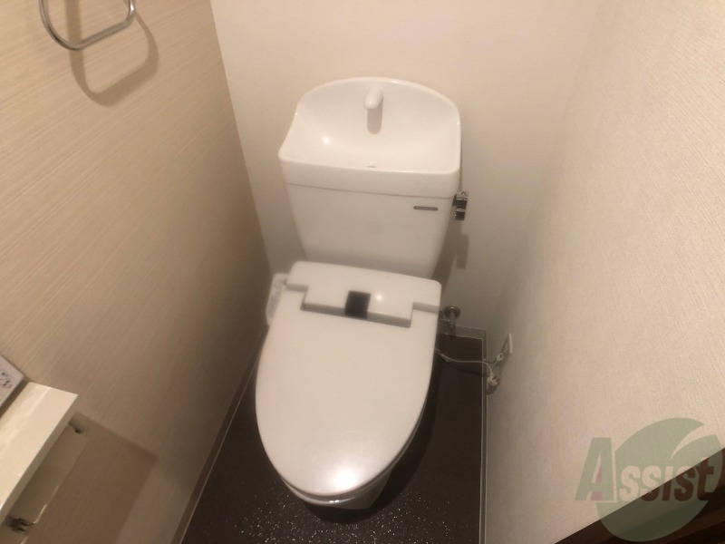 トイレ　シャワートイレになっているので快適です！