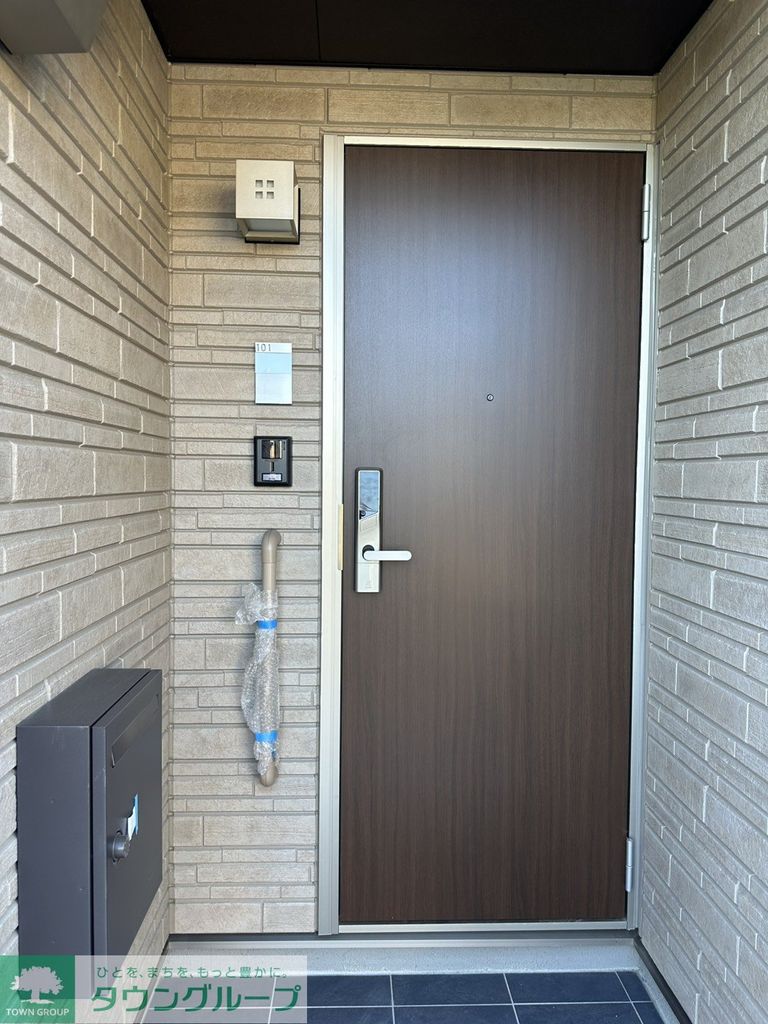 玄関　★お問い合わせはタウンハウジング町田店まで★