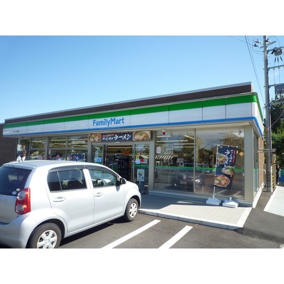 コンビニ　ファミリーマート富山千代田町店（コンビニ）まで417m