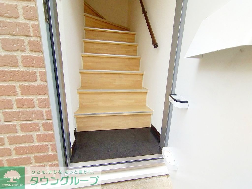 玄関　1階は階段ありません