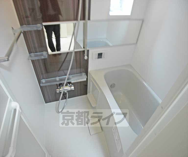 バス・シャワールーム　綺麗なお風呂です。