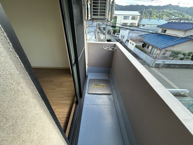 バルコニー　お洗濯にも便利なバルコニー付き