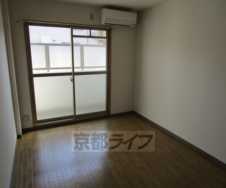 居室・リビング　フローリングのお部屋です。