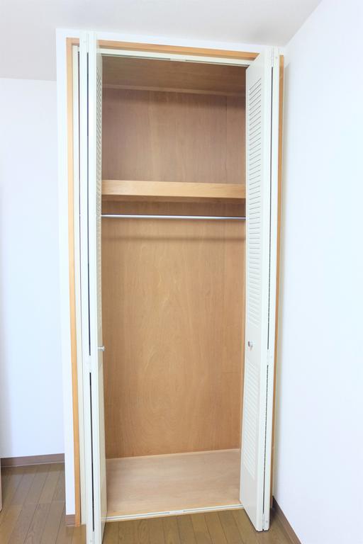 収納　5.8帖の洋室♪クローゼットが付いています♪