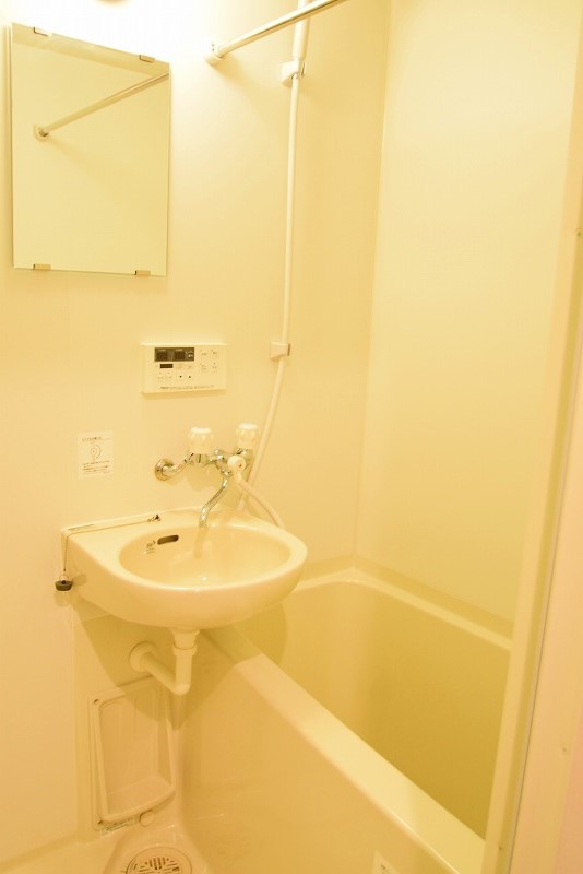 バス・シャワールーム　別部屋参考写真