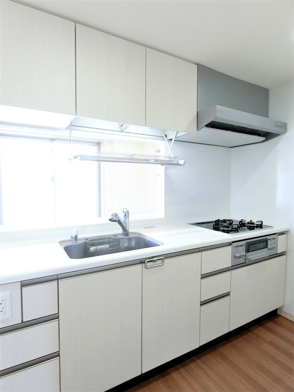 キッチン　３口コンロ・グリル