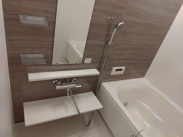 バス・シャワールーム