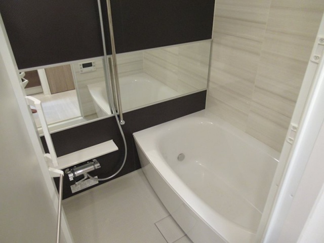 バス・シャワールーム　バス