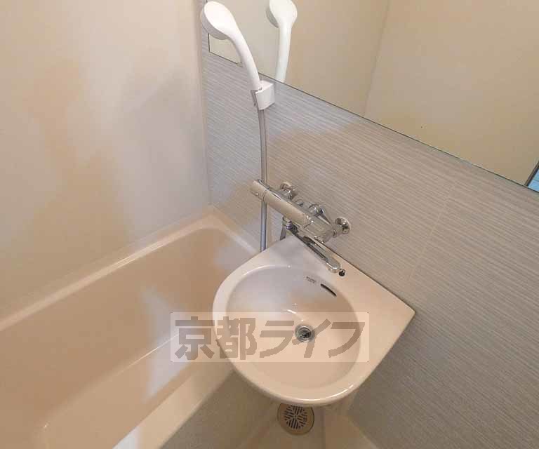 洗面設備　洗面台です。