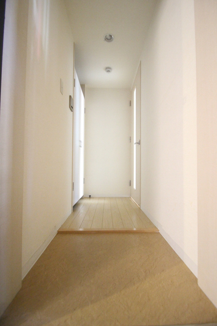 玄関　※別室の参考写真の為、現況優先です。