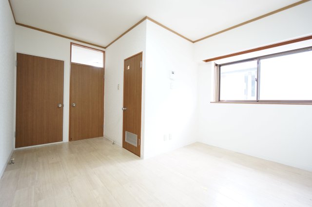 居室・リビング　当日の見学大歓迎！ ※すべて同タイプのお写真です