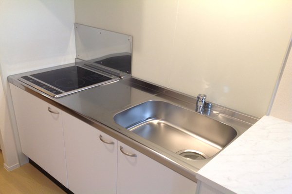 キッチン　広々としたキッチンです