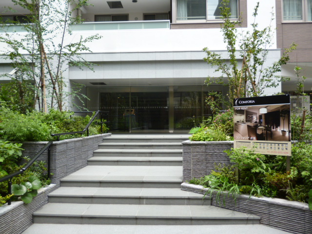 エントランス　エントランス